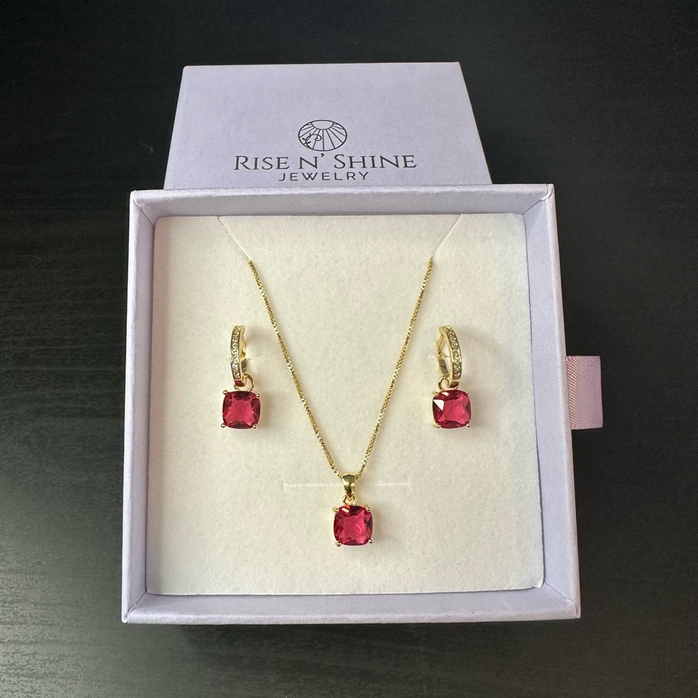 Victoria Jewelry Set - 18k Gold Filled